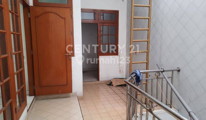 Rumah 2 Lantai Di Komplek Gading Residence 2