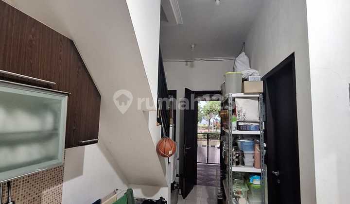 Rumah Cantik Permata Buana Letak Strategis 2