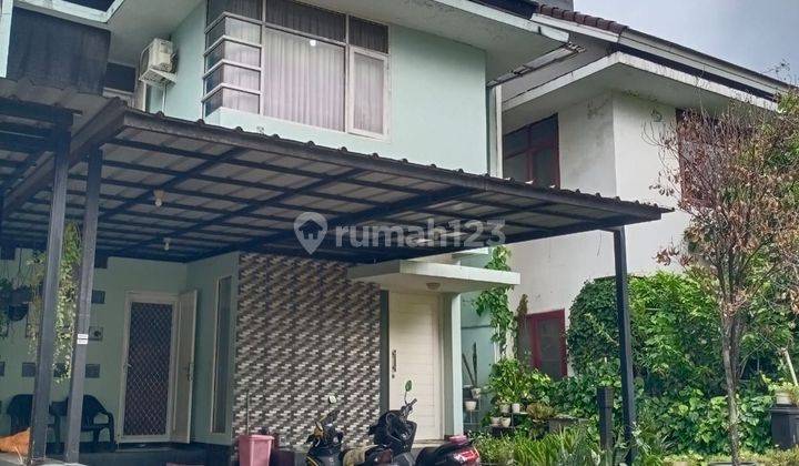 Rumah dua lantai lokasi seterategis di Jln perumahan the address cibubur 1