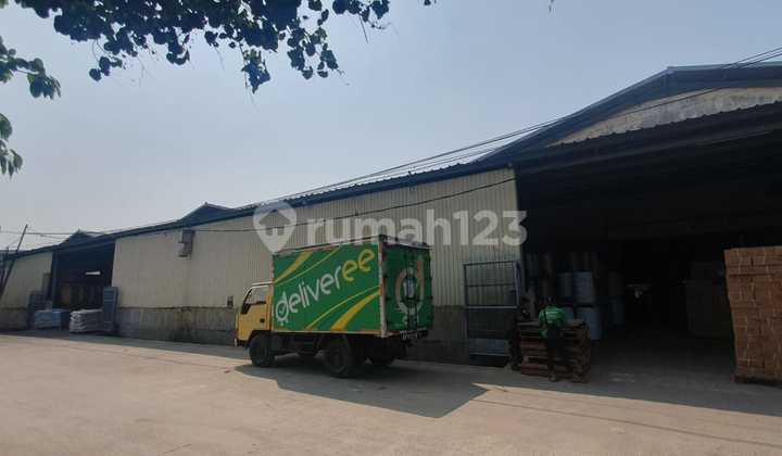 Warehouse service rental in Pluit per container