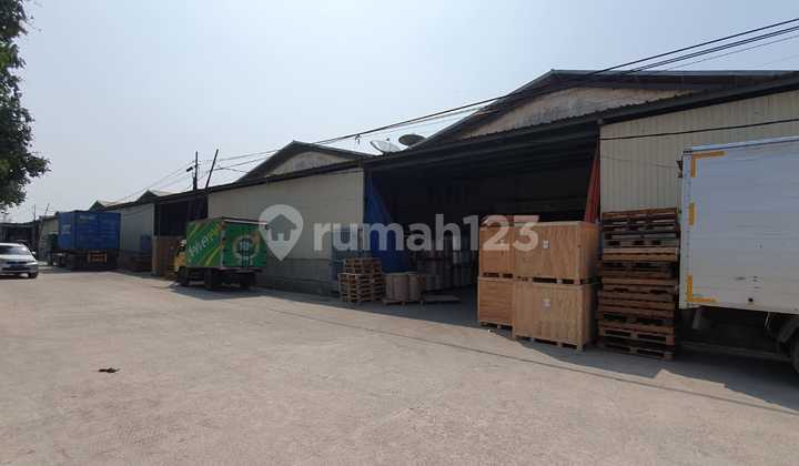 Warehouse service rental in Pluit per container