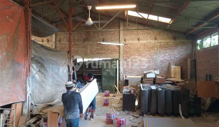 Sell Commercial Space Former Workshop Interior