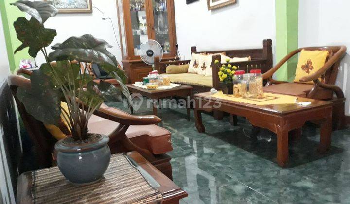 Dijual Cepat Rumah Dengan Lokasi Strategis di Pondok Hijau 2