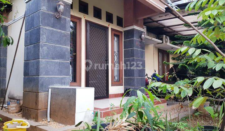 Dijual Rumah dengan tanah yg luas di Kemang Pratama 3  1