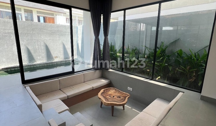   Villa mewah di Seminyak 