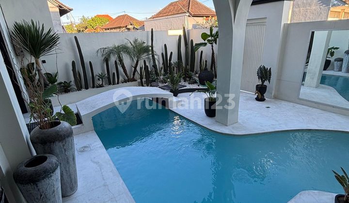 MODERN 2-BEDROOM VILLA WITH RICE FIELD VIEW