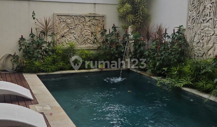 VILLA BARU 3BR MODERN COMPLEX TUMBAK BAYUH 
