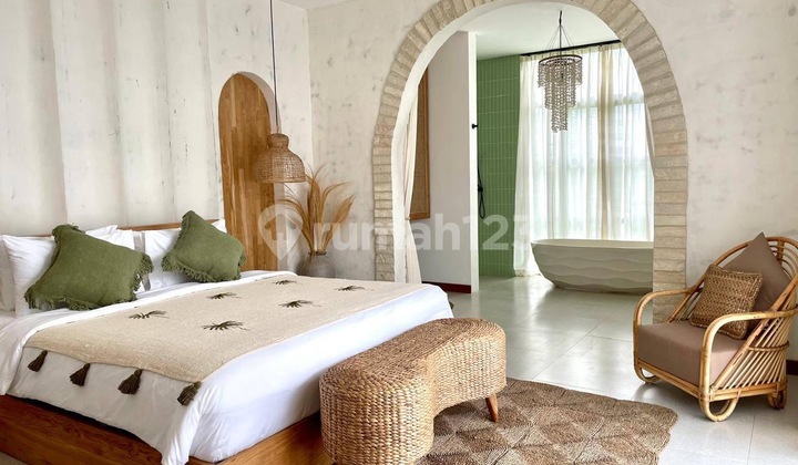 VILLA 3BR RICE FIELD VIEW LEASEHOLD PERERENAN