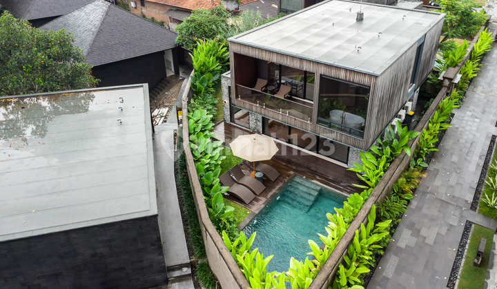 Leasehold & Yearly Rent 2 Br Luxury Villa In Ubud Jungle View