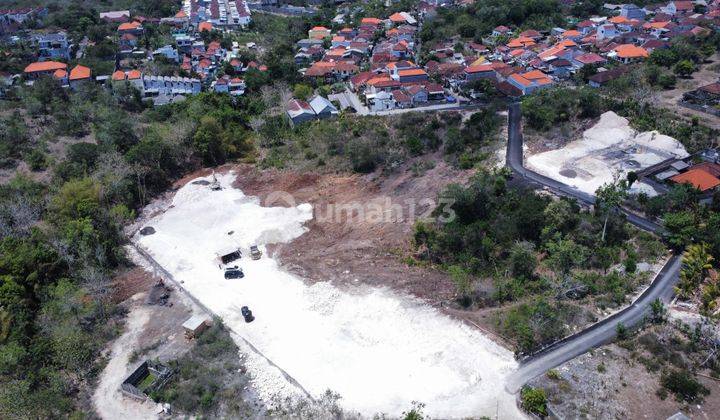 Land Plot for Sale in Kutuh South Kuta Badung SHM Start 2 Are 1