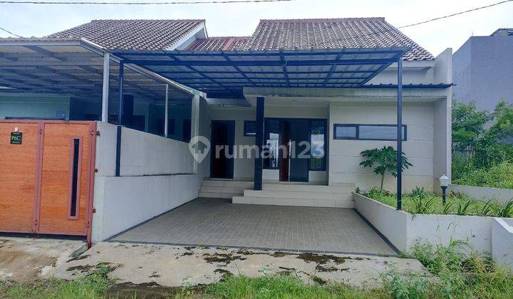 Rumah Luas Dalam Komplek, Nyaman, Aman, Strategis Rumah Baru SHM - Sertifikat Hak Milik di jl. Sawangan Village , Sawangan 2