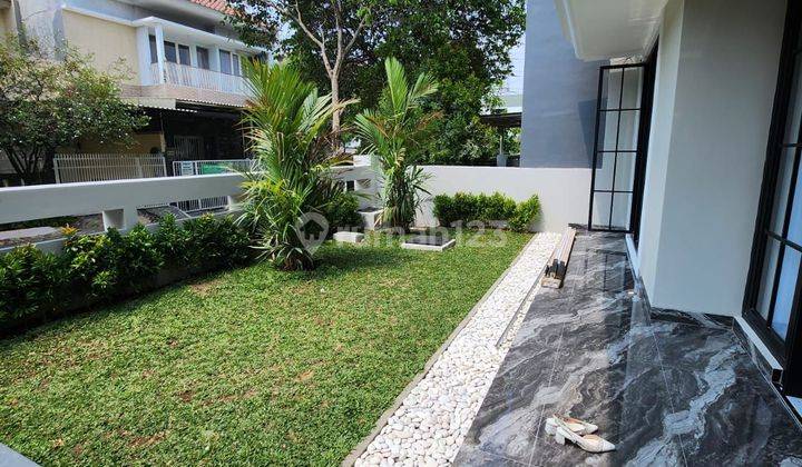 Rumah Mewah Cantik Design American Modern Surabaya Barat 2