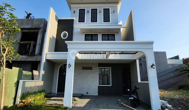 Rumah Baru New American Classic Modern Surabaya Barat 1