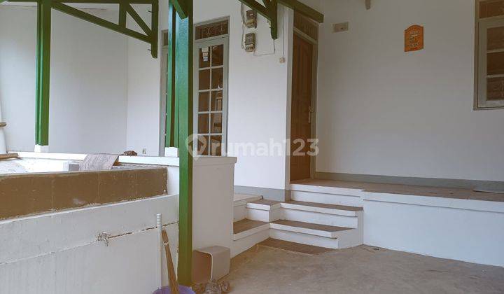 Disewakan Rumah 1 1/2 Lt di Baranangsiang Indah 2