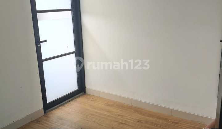 For rent, former Tribun Office on Pemuda Street, Tanah Sareal, Bogor