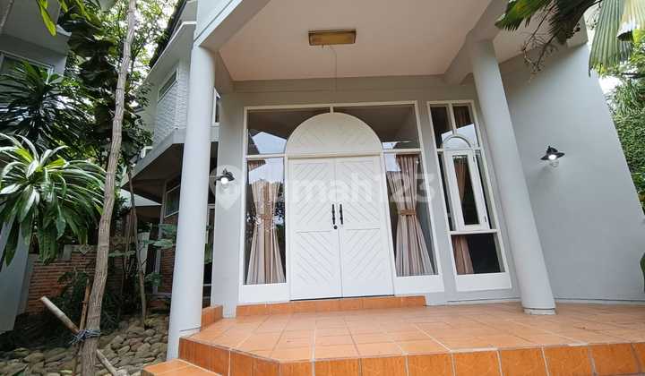 Rumah Disewakan Strategis, Aman,Nyaman,Dan Asri di Cipete Jl. Emesde Jaksel Harga Nego Deal