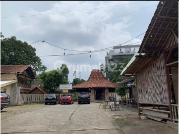 Resto, Kantor, Meeting room aktif tinggal lanjutkan, strategis didepanya  ada 5 kios tersewakan,  di binong lippo karawaci  Tangerang, harga nego abis