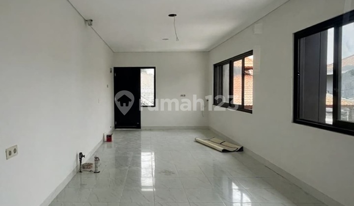 Rumah Kosan Strategis Dekat Pintu Tol Tinggal Terusin Incomenya di Jl Ampera Jaksel Harga Nego Rumah Kosan Strategis Dekat Pintu Tol Tinggal Terusin Incomenya di Jl Ampera Jaksel Harga Nego