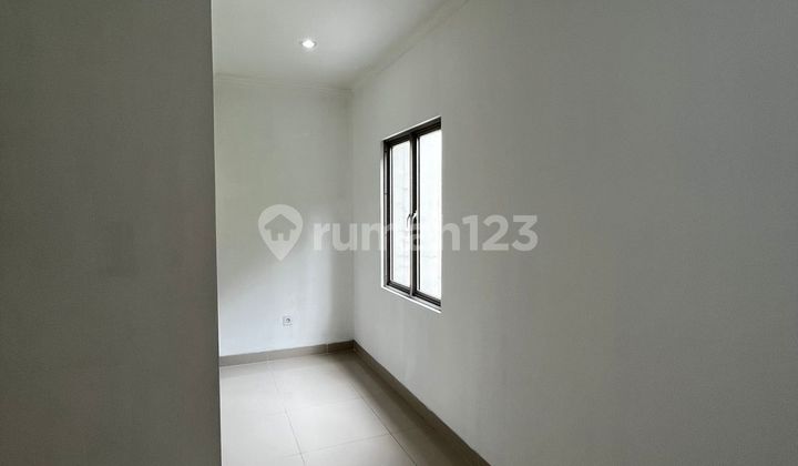 Dijual Rumah Suasana Hijau Asri di Rancamaya Golf Estate Bogor 2