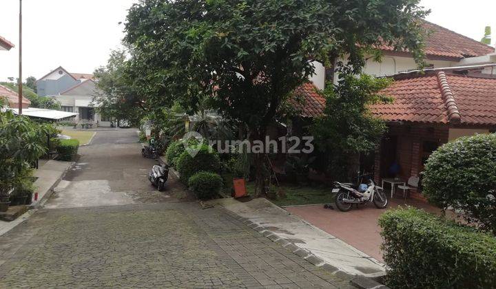 Dijual Rumah Besar, Halaman Luas Di Villa Cendana Ciputat 1