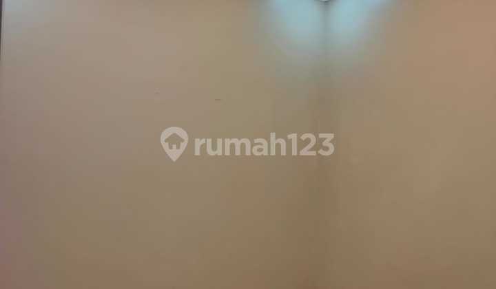 Nice & Ready to Occupy House for Rent in Bintaro Sector 2