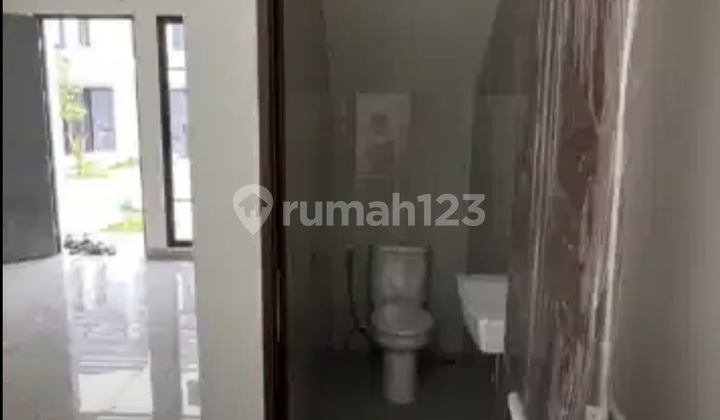 Disewakan Rumah Brandnew Dalam Cluster Jl. Merpati Ciputat 2