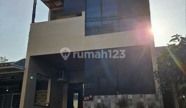 Rumah Modern Minimalis 2 Lantai Siap Huni  2