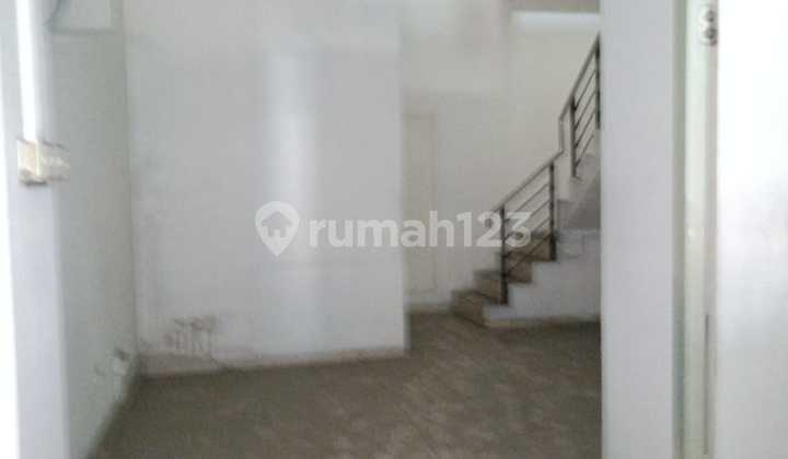 Ruko 2 Lantai Lokasi Strategis Kondisi Siap Pakai 2