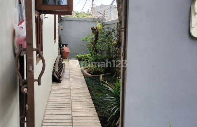 Rumah bagus semi furnished ditengah kota 2