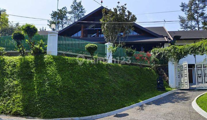 Rumah Mewah Di Dago Pakar Dengan Lingkungan Asri 2