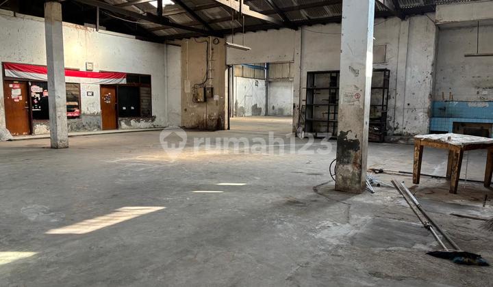 Ready-to-Use Clean Warehouse in the Center of Bandung City Ready-to-Use Clean Warehouse in the Center of Bandung City