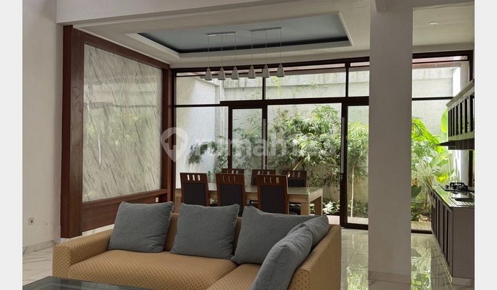 Jual Rumah Bagus Siap Huni di Batununggal Bandung