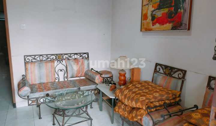 Dijual Rumah Siap Huni di Kawasan Premium – Singgasana Pradana, Bandung 2