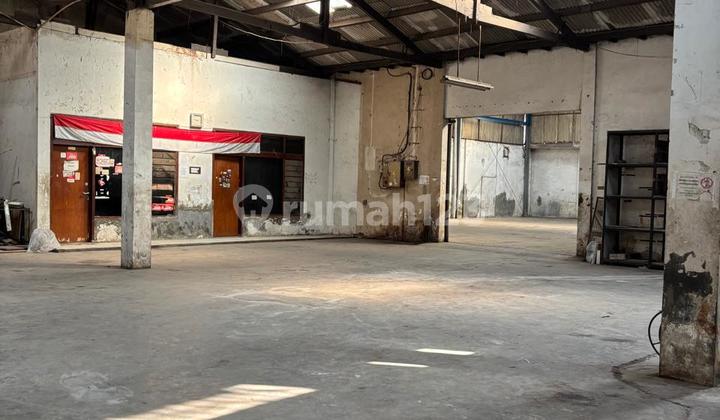 Ready-to-Use Clean Warehouse in the Center of Bandung City Ready-to-Use Clean Warehouse in the Center of Bandung City