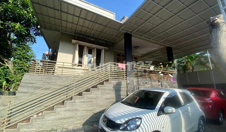 Rumah + Kos-kosan Sudah Terisi Full Sayap Dago