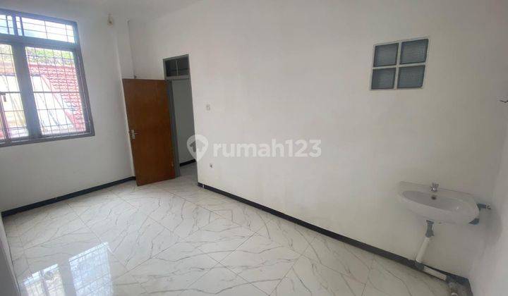 Rumah 3 Lantai Siap Huni Lokasi Tengah Kota 2