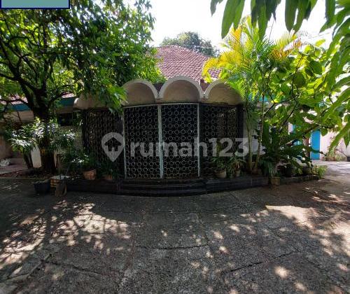 Rumah Mewah Dengan Lahan Luas Di Semarang Tengah  2