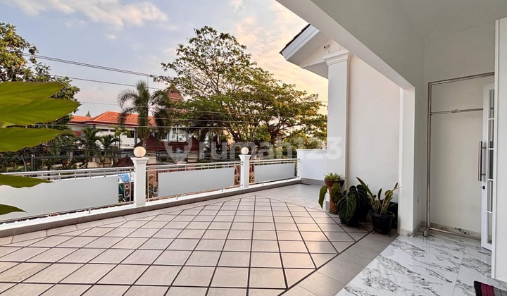 Rumah + Toko Strategis 2 Lantai Di Banyumanik  2