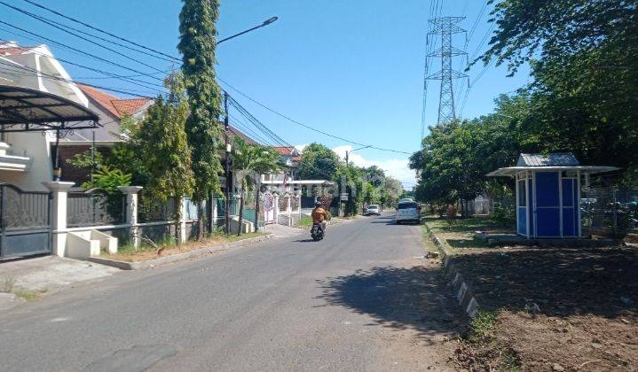 Rumah 3 Lantai Bagus SHM di Nginden Intan Barat , Surabaya 2