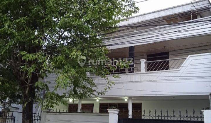 Rumah 3 Lantai Bagus di Dukuh Kupang, Surabaya 1