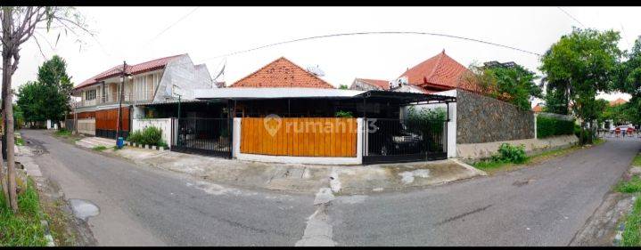 Rumah Bagus HGB di Jalan Cisadane, Surabaya 2