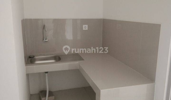 Rumah 2 Lantai Bagus SHM di Greenland Residence , Gresik 2