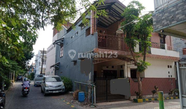 Rumah 2 Lantai Bagus SHM di Griya Kebraon Utama, Surabaya 1