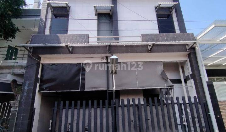 Rumah 2 Lantai Bagus Strata di Simpang Darmo Permai Selatan , Surabaya 1