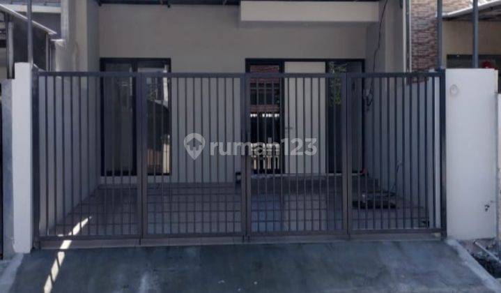 Rumah 2 Lantai Baru SHM di Jalan Satelit Utara, Surabaya 1