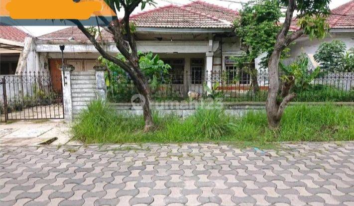 Rumah Butuh Renovasi SHM di Manyar Indah, Surabaya 1