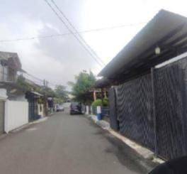 Lelang Rumah Kembar Timur 2