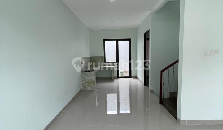 For Sale: Nice House in Kota Wisata, Quick Sale 2
