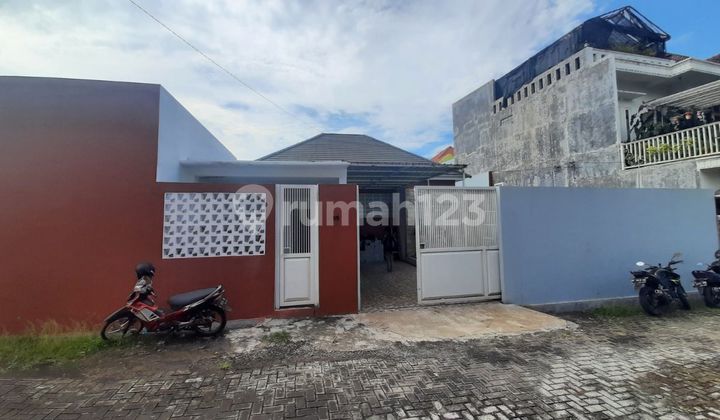Rumah Mewah Di Batu Dengan Taman Superluas