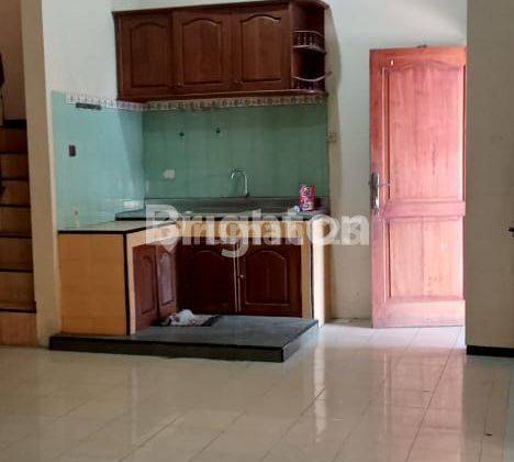 Rumah Pojok Riverside Cocok Usaha Kos 6 Kamar 2